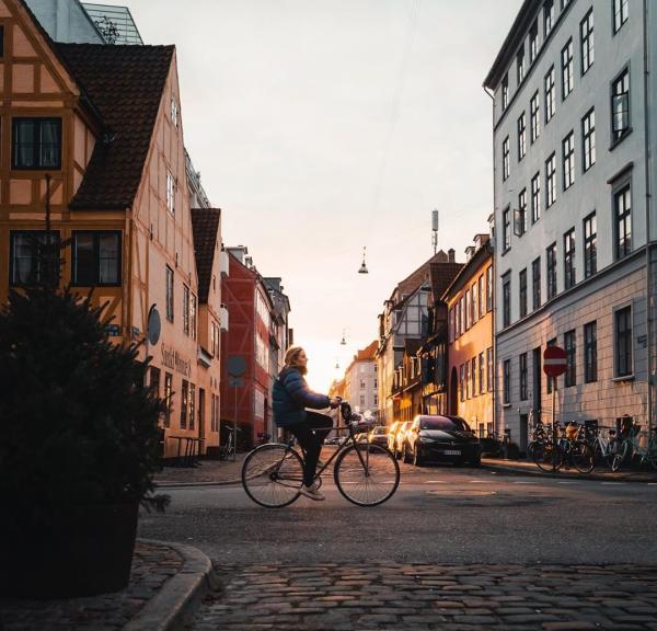 Jente på Christianshavn i København